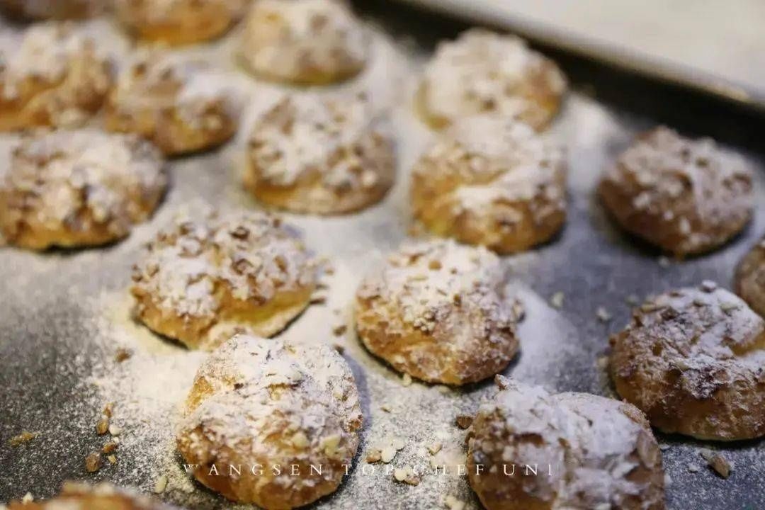 一次就能成功，入口即化的爆浆流心巨无霸泡芙！