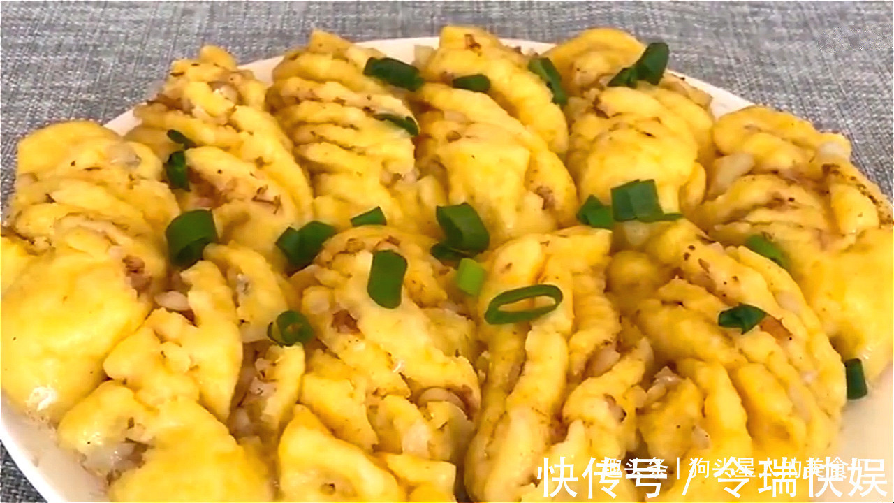 做法|玉米面最好吃的做法,看着都流口水,暄软细腻,越嚼越香