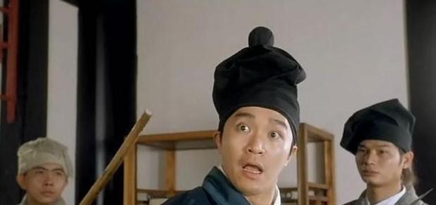 秋香#高人出上联:“公鸡打架头对头”唐伯虎巧对下联,众人拍手叫好