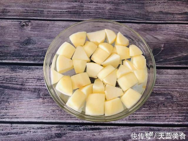 春季防燥多喝汤,这汤甘甜又滋润,常喝皮肤好,胜敷10张面膜