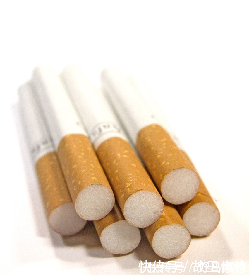 花露水|家里来客抽烟或者有爱抽烟的人,烟味怎么去除,教你2个小妙招