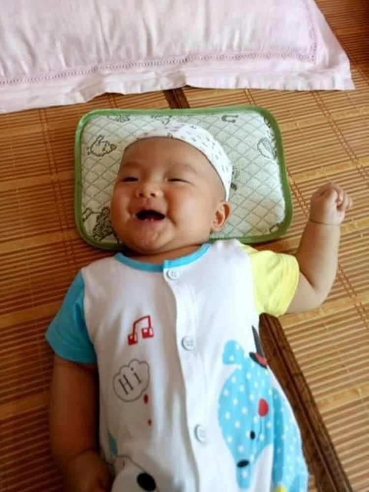 宝宝|女儿生下来就有“2颗牙齿”,婆婆说孩子命苦,儿科医生:拔掉吧