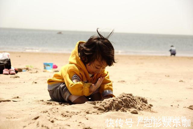 放学|“妈妈我好痛”,三岁女儿放学后抓着裤子哭,脱下裤子后妈妈崩溃