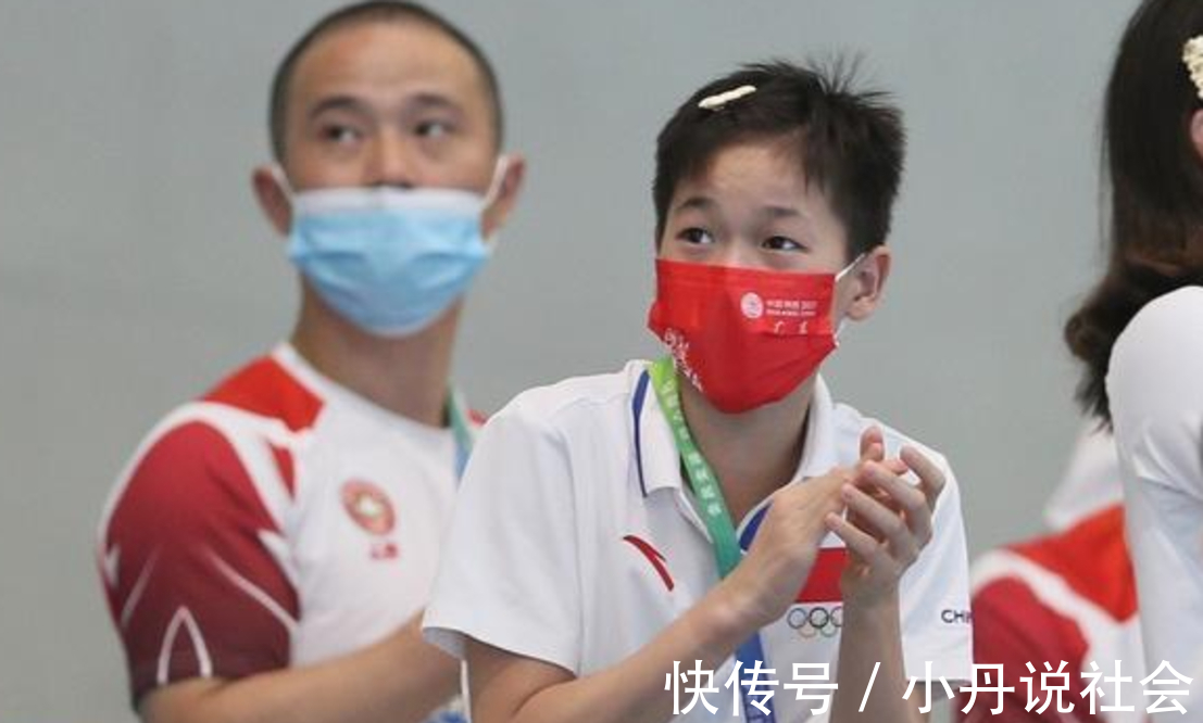 游乐园|全红婵坐大摆锤双手比V太开心,婉拒所有代言+综艺,暂不捞金