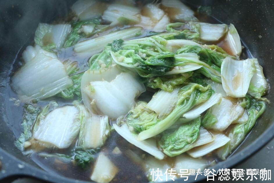 鲜嫩|白菜这样炒太下饭了,清脆爽口,鲜嫩多汁!