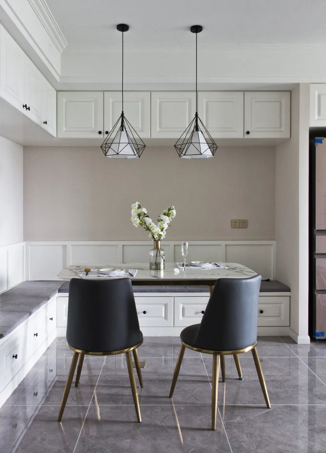 优雅|98㎡简约美式+北欧，成熟优雅的空间，布置舒适温情的家具