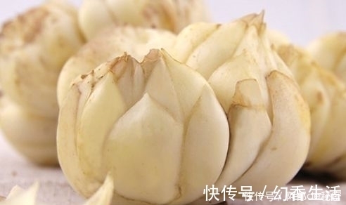 便秘|心火过旺的5个表现,多吃4种食物,不失眠、不便秘、睡得香