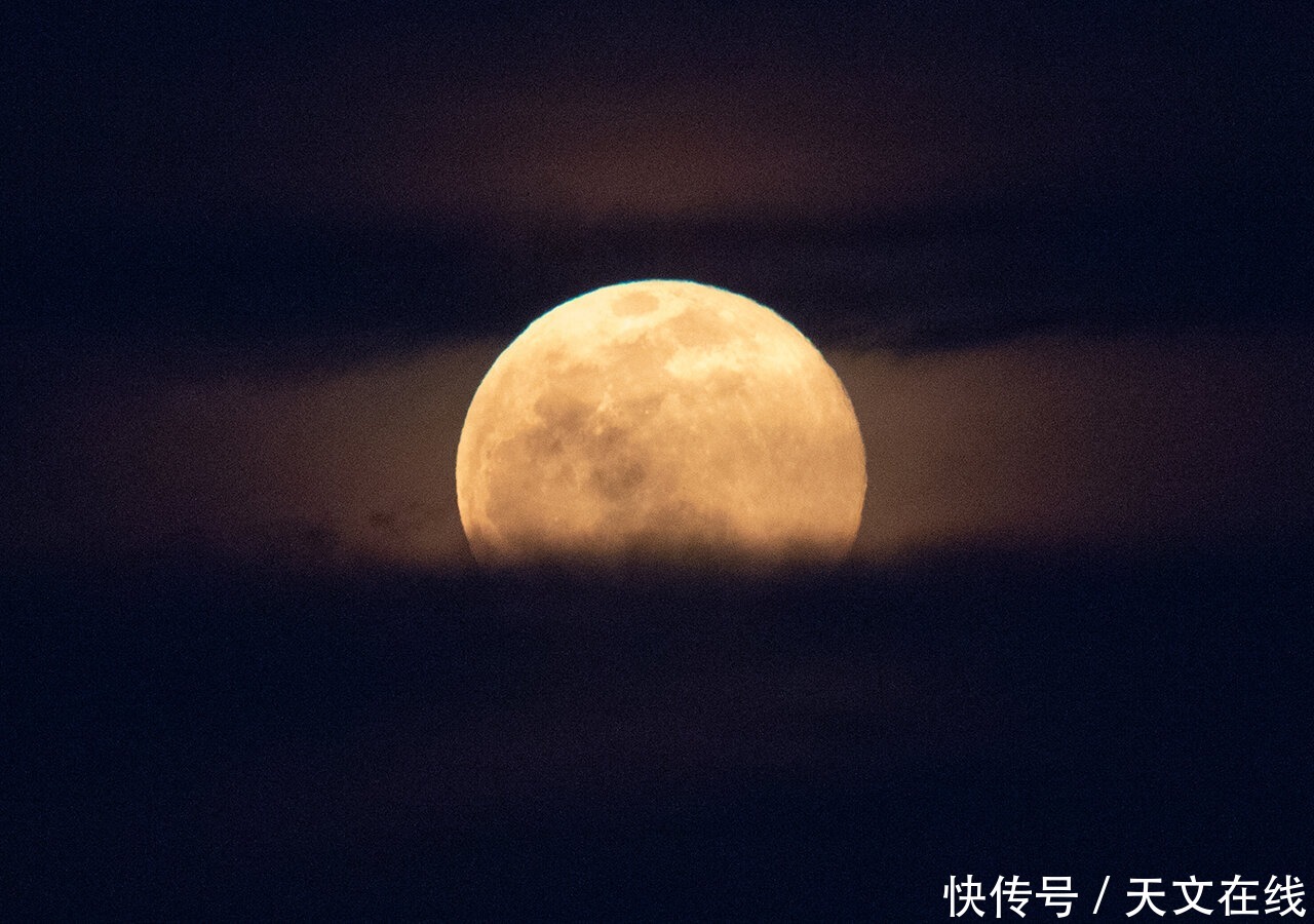 室女座 5月22日和23日,相互辉映,角宿一伴月