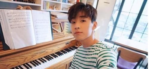 劉憲華|劉憲華公開自己加拿大的家,沙發(fā)配個卡通坐墊,生活有點(diǎn)太寒酸了