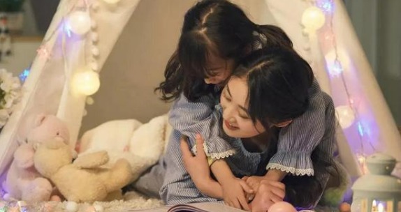 孩子|4个老人抢着带孩子,互不相让,逼疯夫妇俩我生3个每人一个吧