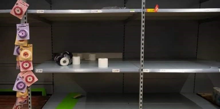 撑不住|每年赚我们7200亿,依赖中国却天天泼脏水,现在终于撑不住了