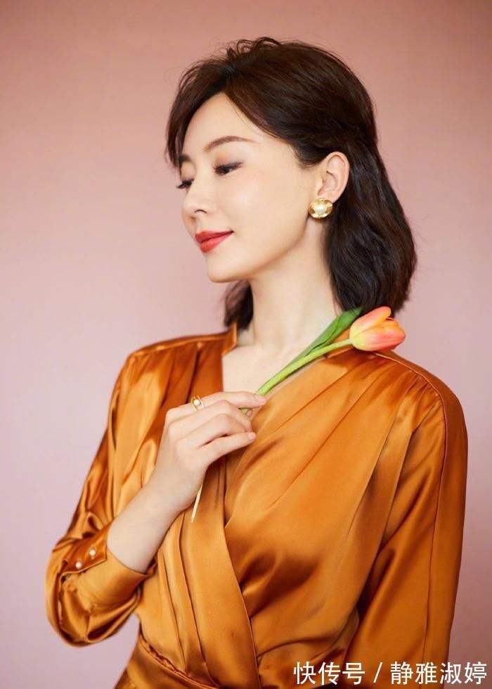 刘海|中年女性换新发型，注意避开这4款，低级没气质，另外4款更合适