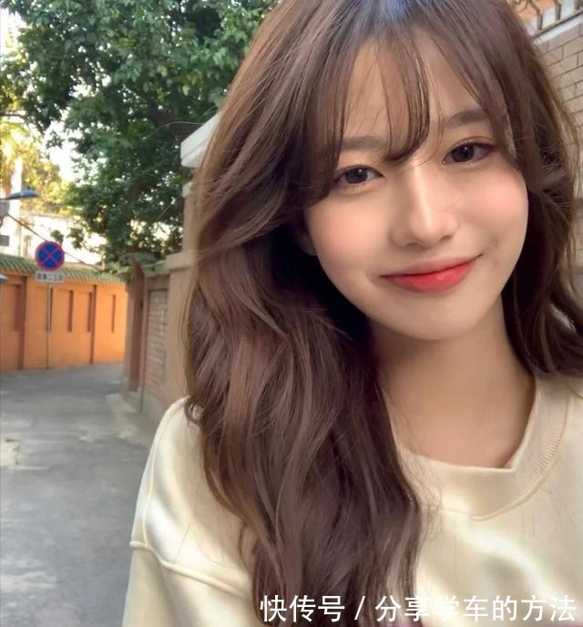 女生 有种颜值叫女生“换发型”,今年流行这几款发型,美得惊艳又高级!