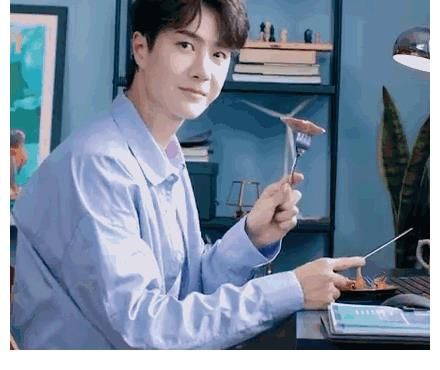 耶啵|吃货耶啵上线,王一博吃东西嘴里鼓鼓囊囊好像一只小松鼠!