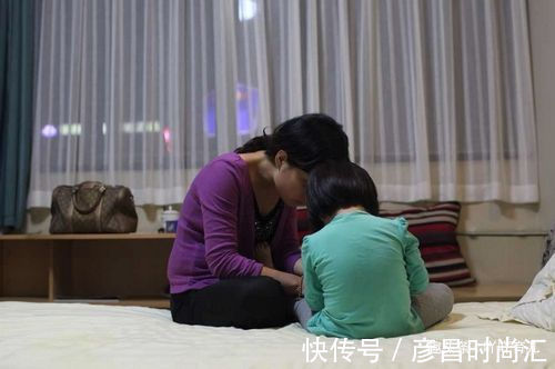 小宝宝|妈妈当面换衣服,7岁儿子一句话让妈妈脸红,“儿大避母”很重要