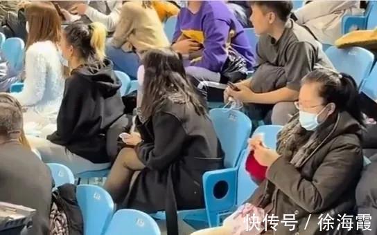 刘权标|易建联恢复几层了?杜锋差点被翻盘,谁注意到观众席上漂亮阿姨了