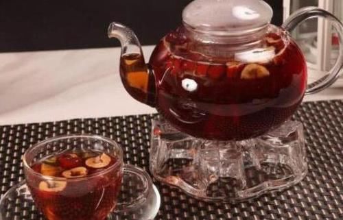 用车前草|车前草的3个功效，中医也是赞不绝口，这样服用对身体最有益！