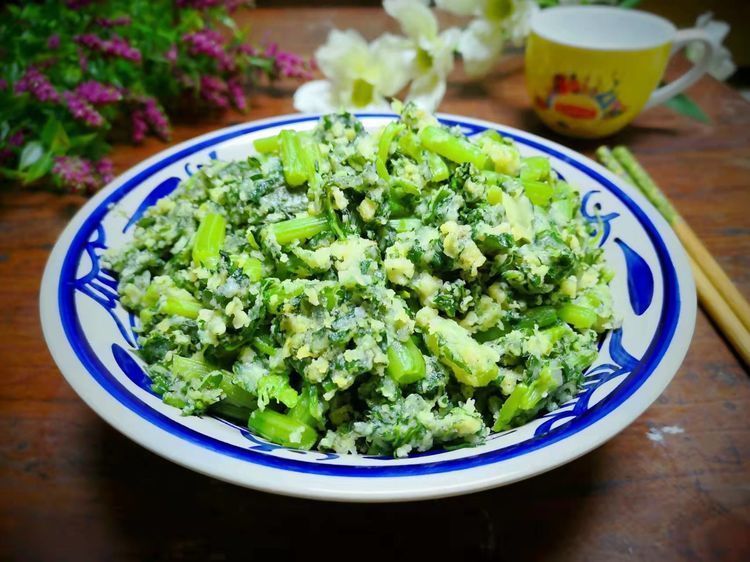 玉米面|冬季,这碱性蔬菜要多吃,改善失眠还润肺,做成蒸菜特别好吃!