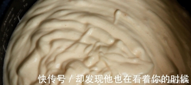 蛋糕|用电饭锅做蛋糕原来这么简单,面粉和鸡蛋一搅,比蛋糕店买的好吃