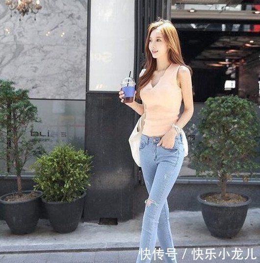 魅力|牛仔裤展现出时尚的优雅魅力!修饰腰部曲线