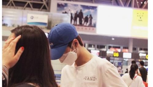 h王一博《街舞4》定檔，HAPPY啵絲DAY，大型狂歡現場高燃開始