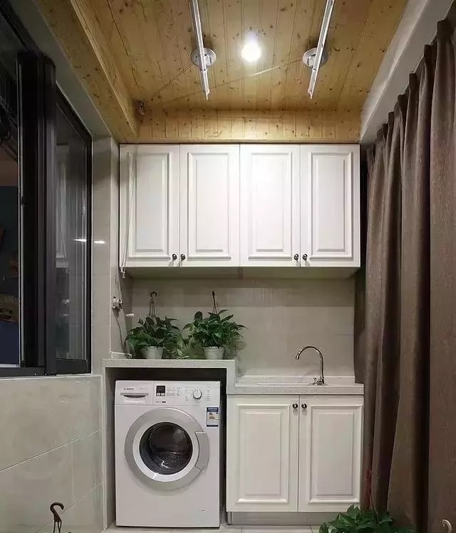 书房式|记住了,阳台这样装修,不仅能晾晒衣服还能多出一间房