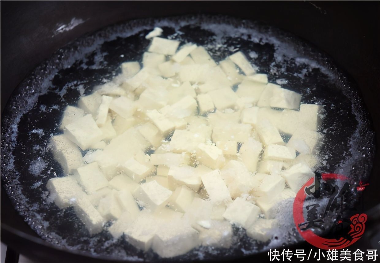 凉拌皮蛋|松花蛋放锅里蒸一蒸，饭店48一份，自己做只要6元，待客倍有面