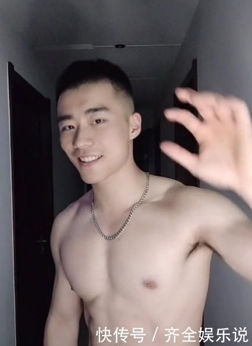 自律|空少小哥健身日常,胸毛腹毛连成线,满身精肌太可了!