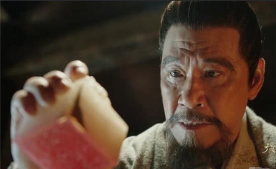 张紞|靖难之役后，朱棣第一次上朝，吏部尚书回到后堂，自尽而死