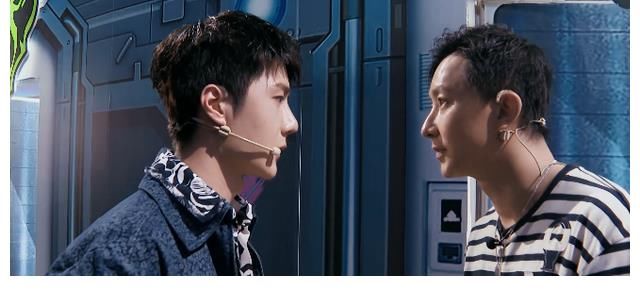 大華|韓庚主動(dòng)放棄尼爾森，王一博如愿以?xún)敚瑒椚A卻被連續(xù)挖墻腳