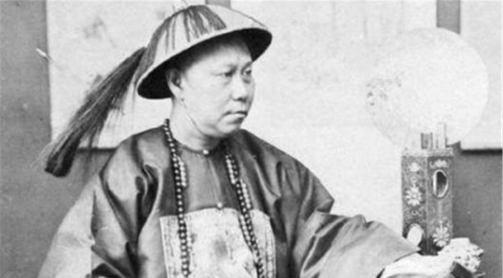 施加|洪秀全儿子被抓后，慈禧为何对一个15岁的少年施加酷刑？