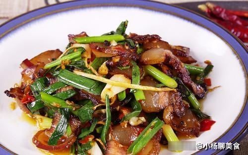 蒜苗|腊肉和它才是天生一对，炒着吃特香，美味又下饭，没吃过很可惜