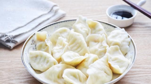韭菜|入秋后，我家最爱吃这菜包的饺子，比韭菜鲜，比肉香，便宜又营养