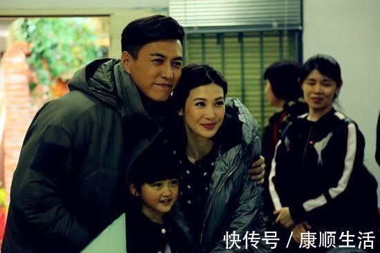 运动鞋 现在女生穿高跟鞋越来越少,穿运动鞋越来越多,为什么