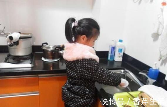 家长们|毁掉一个孩子最快的方式,就是在这4件事上放纵孩子,尤其第3件