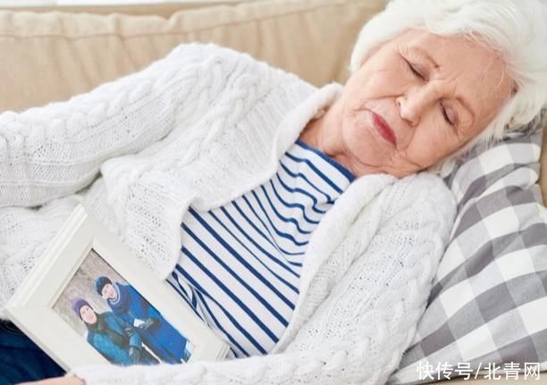 回事|健康教育｜午觉越睡越困是怎么回事？午觉睡多长时间才合适呢？