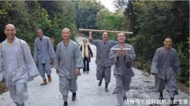 放弃|30个研究生放弃高薪职位,剃度出家,两年后他们怎样了