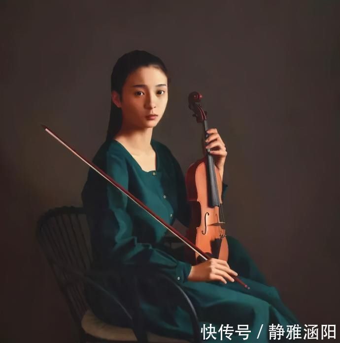 人体!油画协会主席杨飞云弟子岳小清人体油画中的青春期女孩