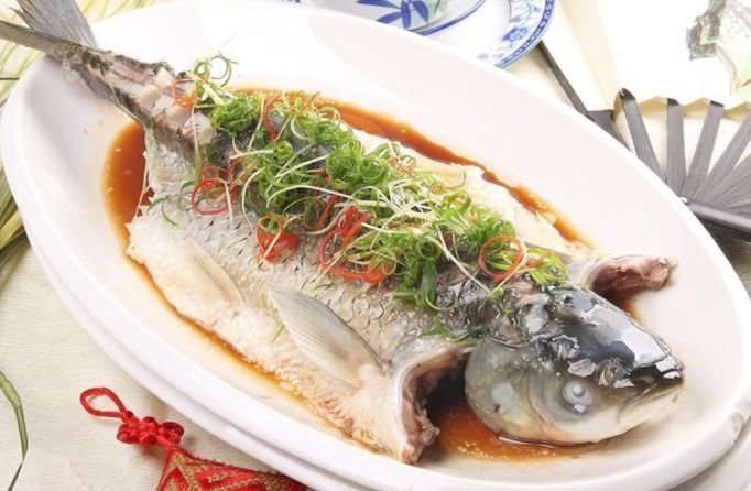 清蒸鱼，放盐腌或者直接蒸都不对，教你正确做法，鲜嫩入味无腥味