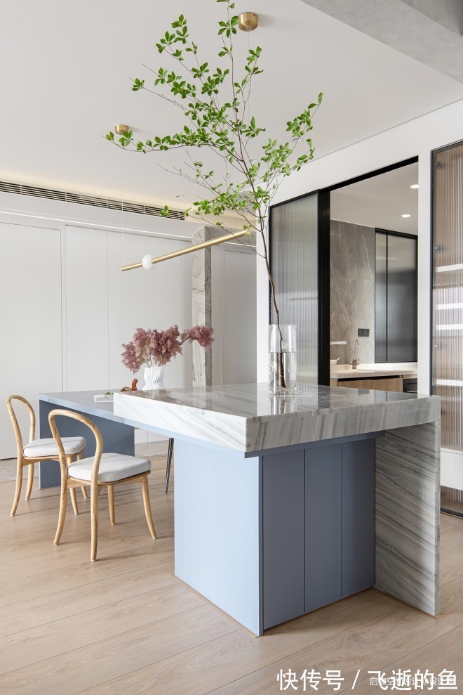 雾霾|雕塑玄关+进门卧室——“呵护型”色彩美家