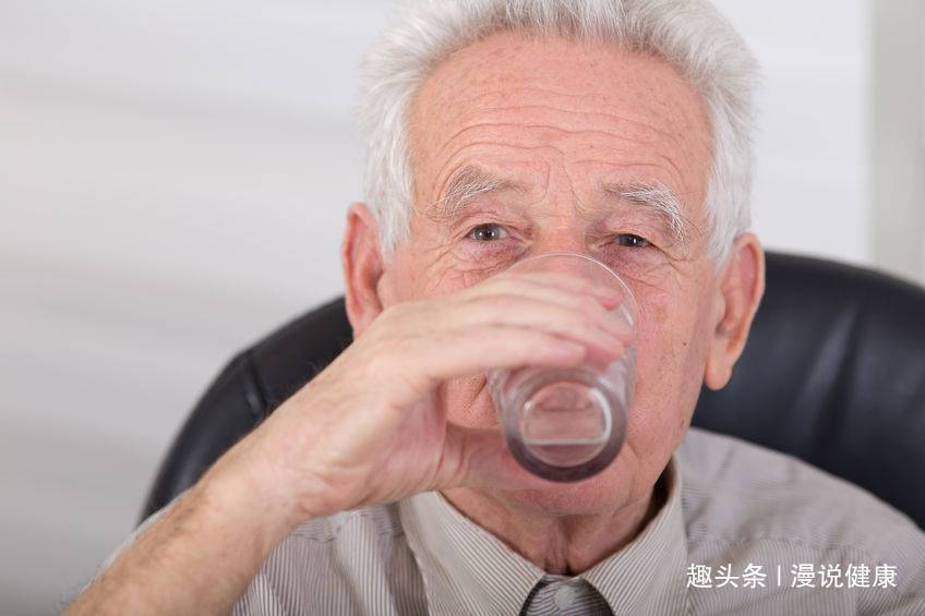 长寿|长寿男性有共性,晚上坚持4个原则,想不长寿都难