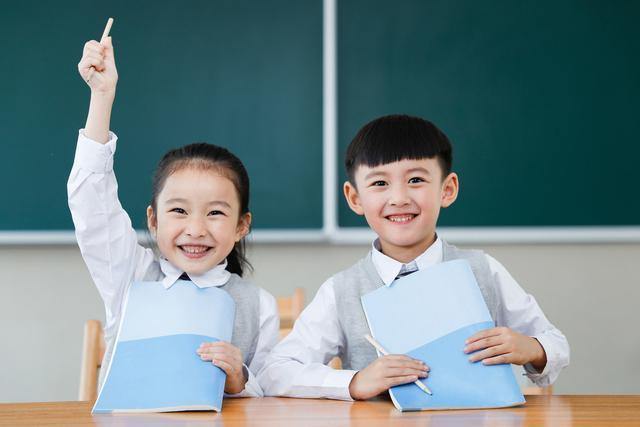 熊出没|爸爸是个追星族,给孩子取名“子怡”,妈妈发怒:你看看自己姓啥