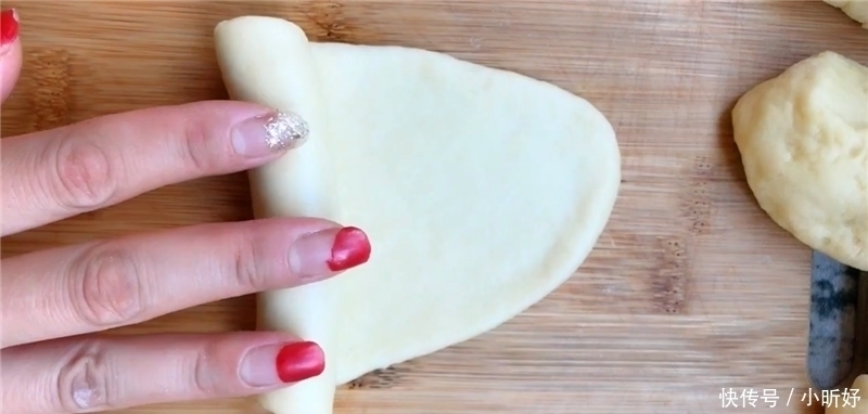 母鸡蛋|电饭锅做早餐面包的配方,比蒸馒头还香甜,学会可以做给家人吃