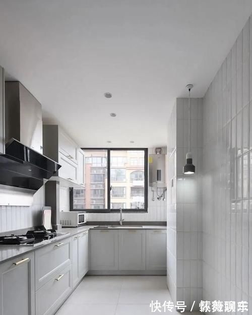 次卧书房|120㎡极简风三居室,柔和的莫兰迪配色,干净又舒服