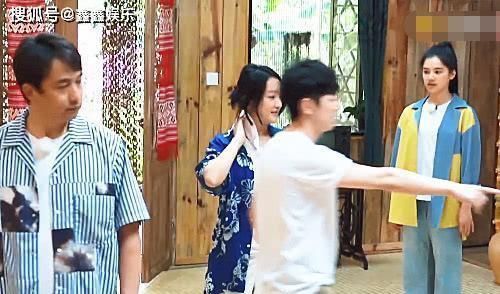  重视|《向往》不受重视嘉宾，被何炅黄磊忽略，节目组被迫打出4字救场