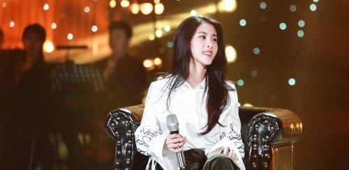 退出|那英退出《中国好声音》，廖昌永接棒，网友表示：收视会提升