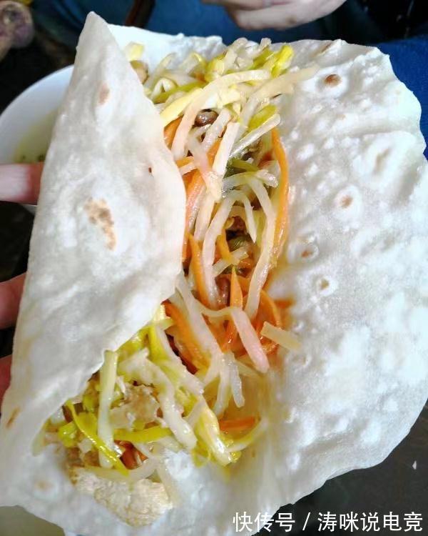 中华美食-河南烙馍卷菜