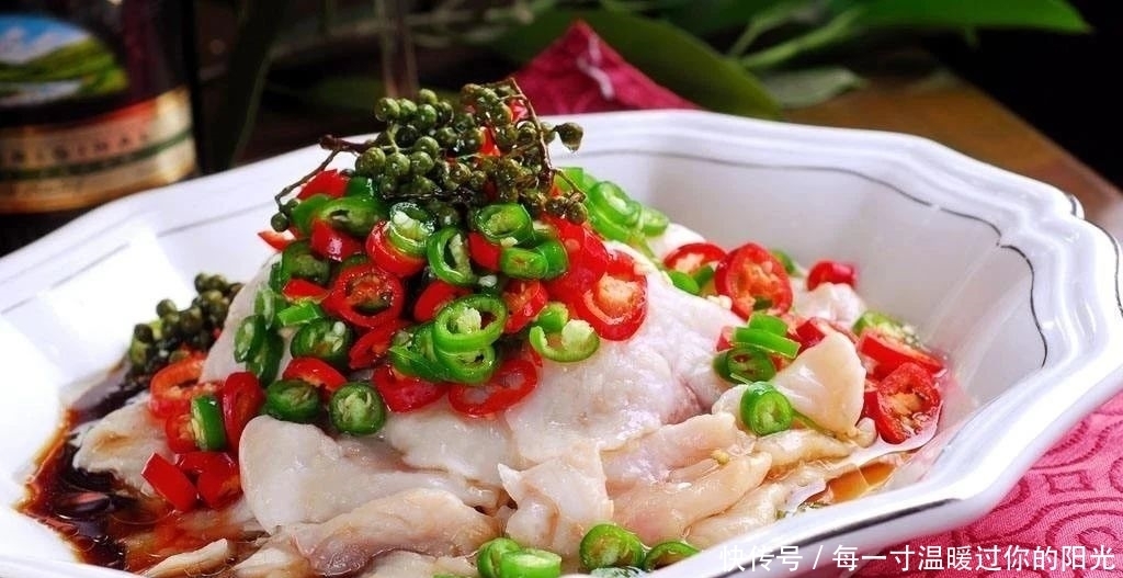 水面起泡沫的原因 水面起泡沫的原因