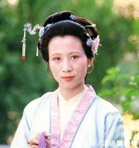 元春!红楼梦:5个女子预感到贾府盛极必衰,只有一个人全身而退