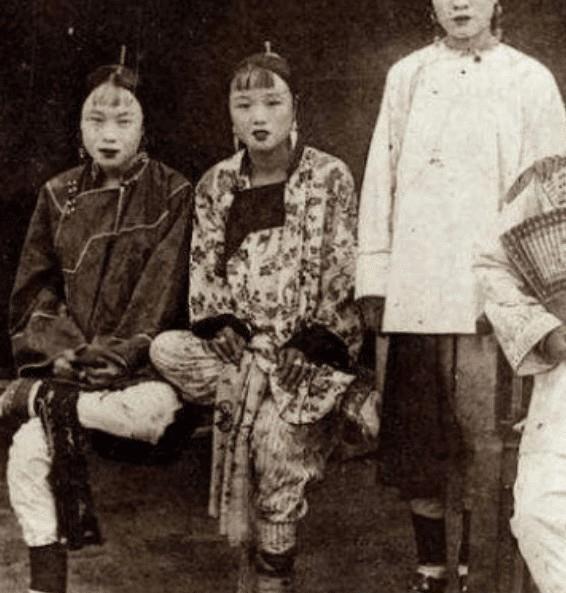 女子|晚清女子都很丑？别被老照片骗了，看了第一张图网友就炸锅了